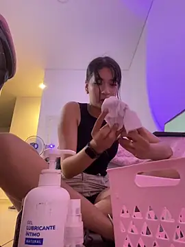 emi star online show from 12/19/25, 11:45