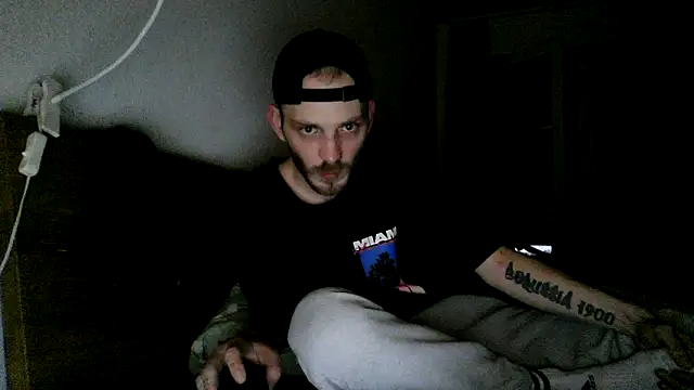 MolleDolle online show from 10/28/25, 04:27