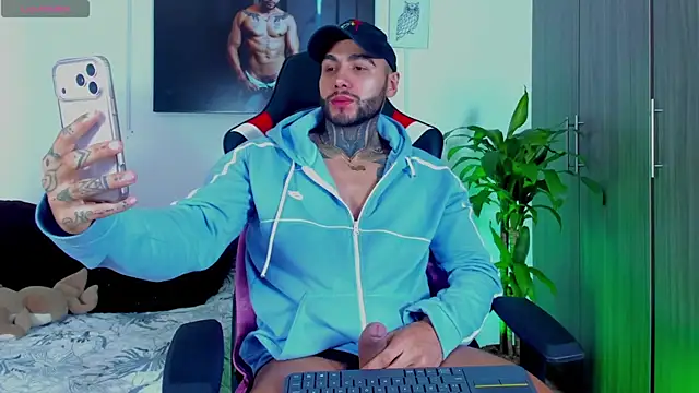 Danny Willson online show from 04/15/26, 06:48