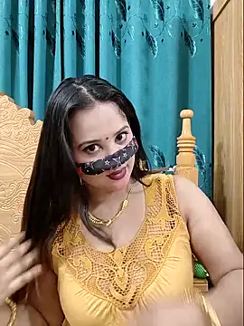Beauty Queen Soniya online show from 04/16/26, 10:23
