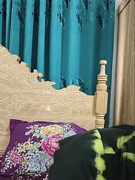 Snapshot of Beauty_Queen_Soniya chatting on 06/14/26, 01:58 Beauty Queen Soniya online show from 06/14/26, 01:58