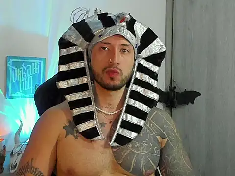 Dave-Max01 online show from 10/31/25, 11:28