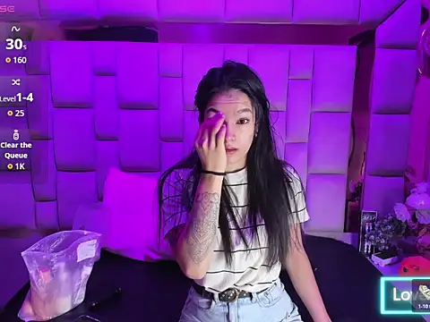 Snapshot of Gisell_Squirt_ chatting on 11/25/25, 12:27 Gisell Squirt online show from 11/25/25, 12:27