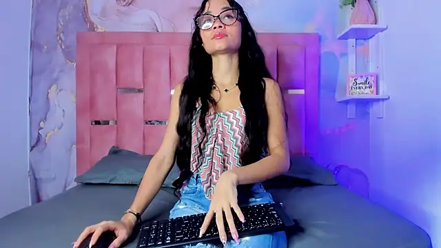 Isis Blaze online show from 04/24/26, 03:09