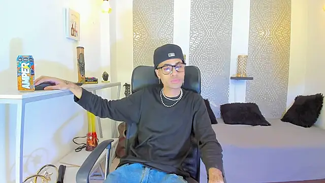 JacobBlackwell  online show from 11/25/25, 07:25