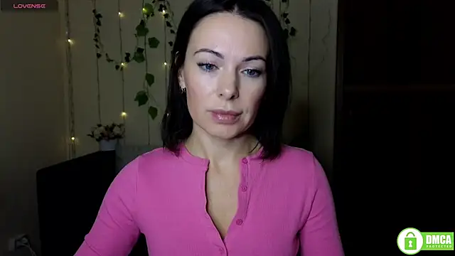 Rita lovvylyou online show from 10/17/25, 05:21