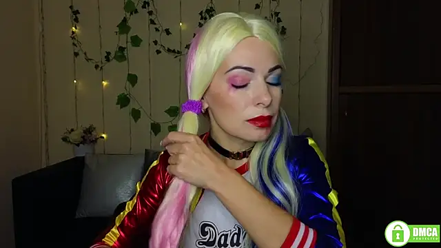 Rita lovvylyou online show from 10/31/25, 06:25