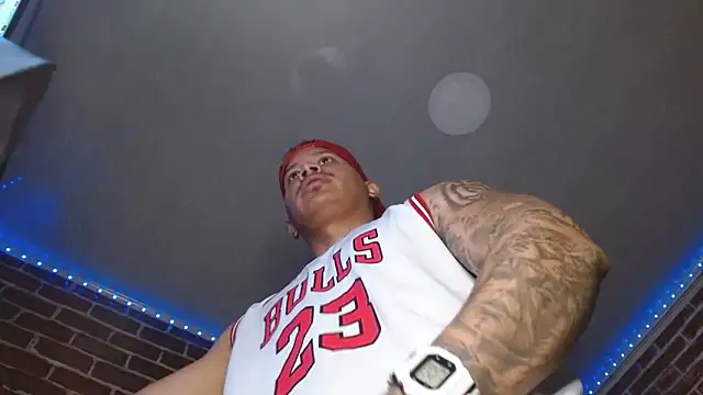 jordan bigcock  online show from 04/22/26, 03:24