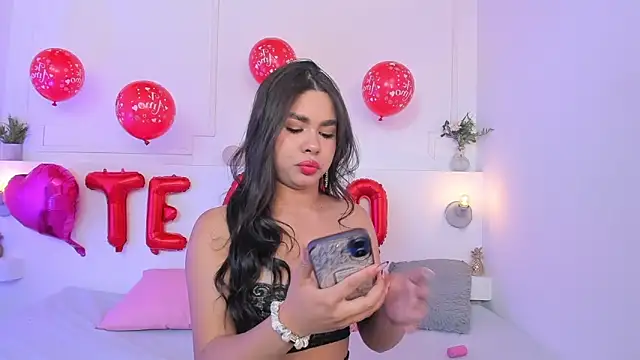 TianaGlow44 online show from 02/14/26, 12:24