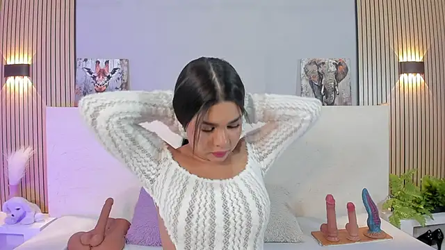 TianaGlow44 online show from 03/25/26, 07:42