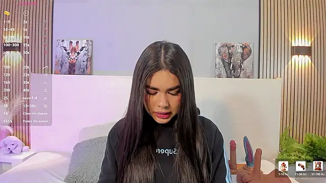 TianaGlow44 online show from 03/31/26, 10:48