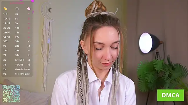 JohnetteConstine online show from 10/16/25, 05:08