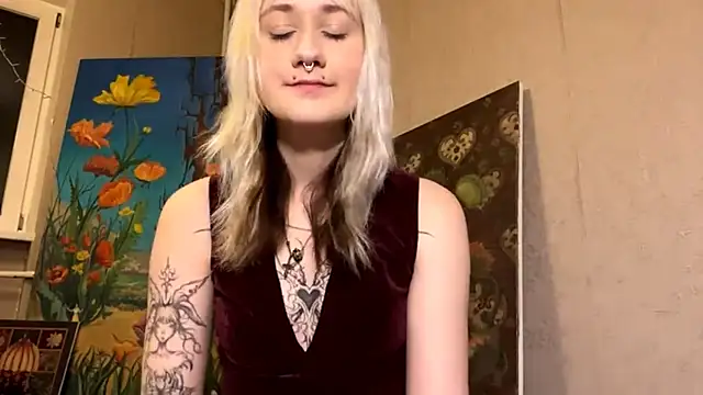 Ulemonala Cute online show from 10/15/25, 05:13