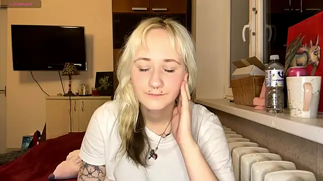 Ulemonala Cute online show from 11/18/25, 06:34