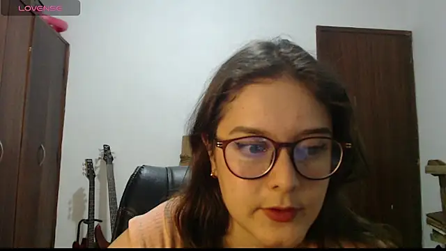 CarlaLorez online show from 04/02/26, 01:58