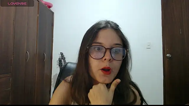 CarlaLorez online show from 04/23/26, 01:07