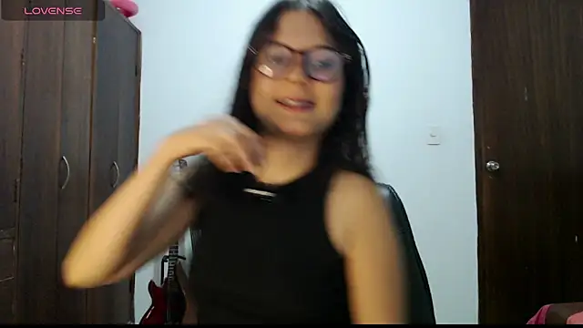 Snapshot of CarlaLorez chatting on 05/07/26, 11:54 CarlaLorez online show from 05/07/26, 11:54