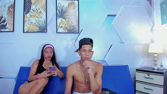 Snapshot of Little_nicoll chatting on 10/26/25, 11:42 Little nicoll online show from 10/26/25, 11:42