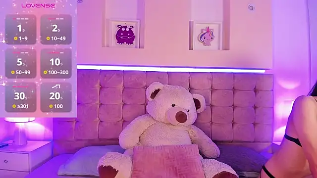 Naya Velvet online show from 11/13/25, 08:41