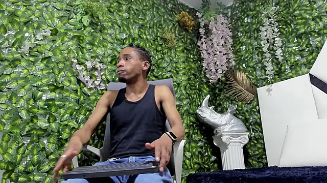 REDBRYAN EBANO online show from 10/29/25, 08:43