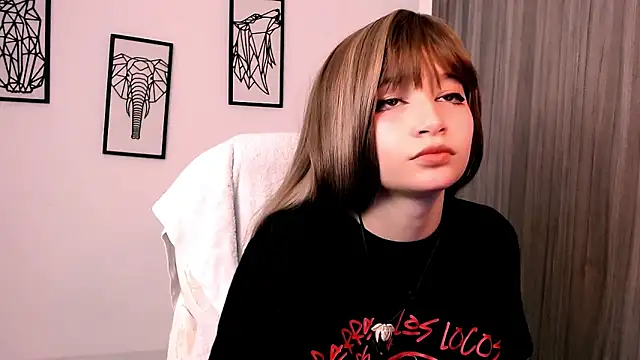 EmuOtori online show from 10/21/25, 03:13