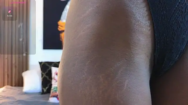 Kitty Bombon online show from 12/15/25, 08:57