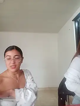 Camila-marinn online show from 10/17/25, 06:32