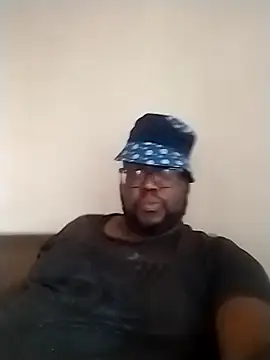 Snapshot of Sbhamu532 chatting on 10/10/25, 02:05 Sbhamu532 online show from 10/10/25, 02:05