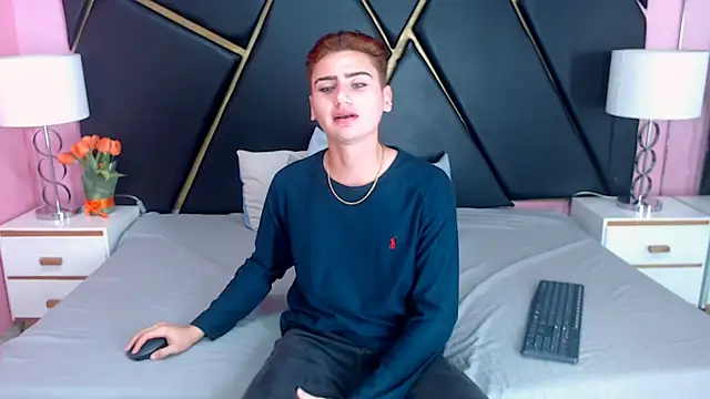 Snapshot of Alex_Millerss chatting on 10/16/25, 08:54 Alex Millerss online show from 10/16/25, 08:54