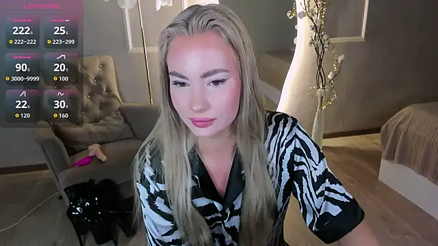  BellaClark online show from 03/31/26, 08:20