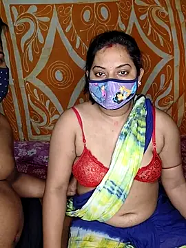 Snapshot of MAGGO-11 chatting on 11/15/25, 06:26 MAGGO-11 online show from 11/15/25, 06:26