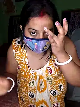 Snapshot of MAGGO-11 chatting on 11/25/25, 07:47 MAGGO-11 online show from 11/25/25, 07:47