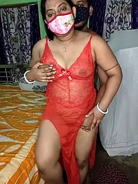 Snapshot of MAGGO-11 chatting on 12/13/25, 07:53 MAGGO-11 online show from 12/13/25, 07:53