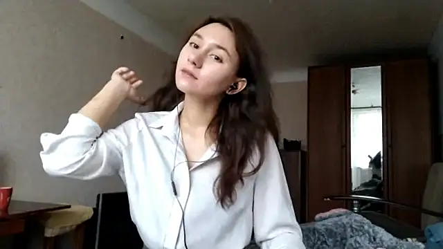 MiaLovelyOne online show from 10/22/25, 07:30