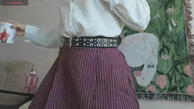 MiaLovelyOne online show from 06/02/26, 05:31