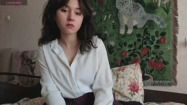 MiaLovelyOne online show from 06/10/26, 05:07