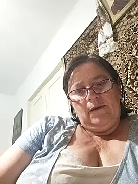 Snapshot of MilaCold5443 chatting on 06/04/26, 08:26 MilaCold5443 online show from 06/04/26, 08:26