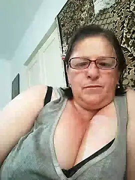 Snapshot of MilaCold5443 chatting on 06/05/26, 08:53 MilaCold5443 online show from 06/05/26, 08:53