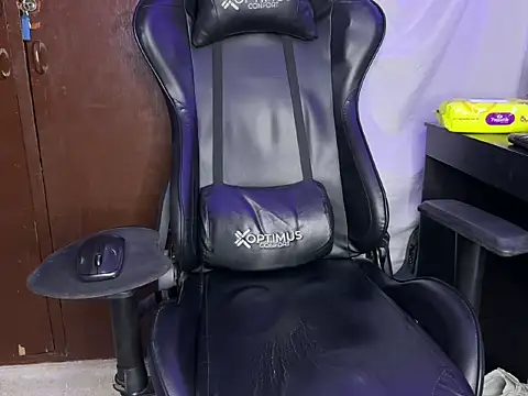 BigTitsGirl04 online show from 04/21/26, 02:51