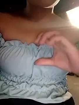 hello-cute online show from 10/17/25, 03:53