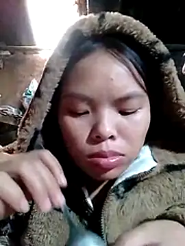 hello-cute online show from 11/07/25, 04:23