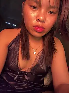 hello-cute online show from 12/17/25, 04:29