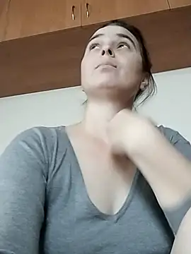 Ella-433 online show from 12/14/25, 10:42