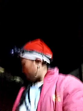 Snapshot of jerry-xx chatting on 12/14/25, 12:54 jerry-xx online show from 12/14/25, 12:54