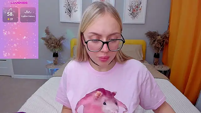 CeaneLino online show from 11/17/25, 07:41