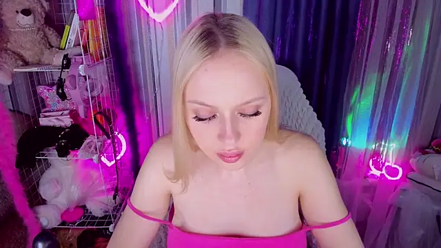 CeaneLino online show from 04/23/26, 04:53