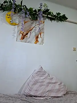 Snapshot of Nika_aa chatting on 05/06/26, 05:18 Nika aa online show from 05/06/26, 05:18
