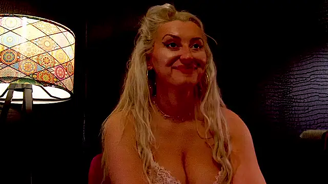 LeticiaReys online show from 02/12/26, 09:15