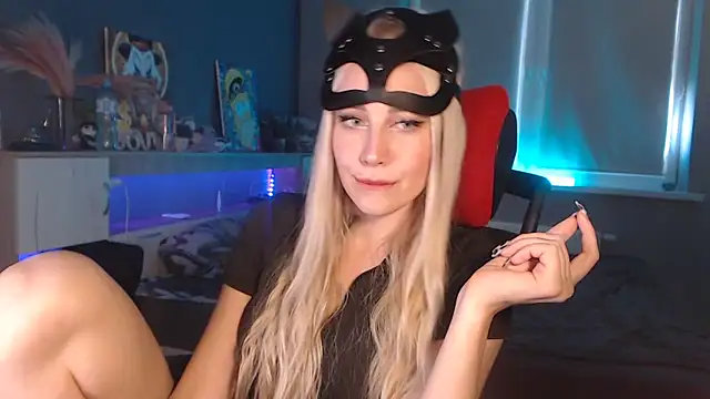 Lily Shell online show from 10/31/25, 12:39