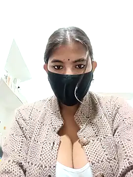 Hot radhaji online show from 11/25/25, 03:23